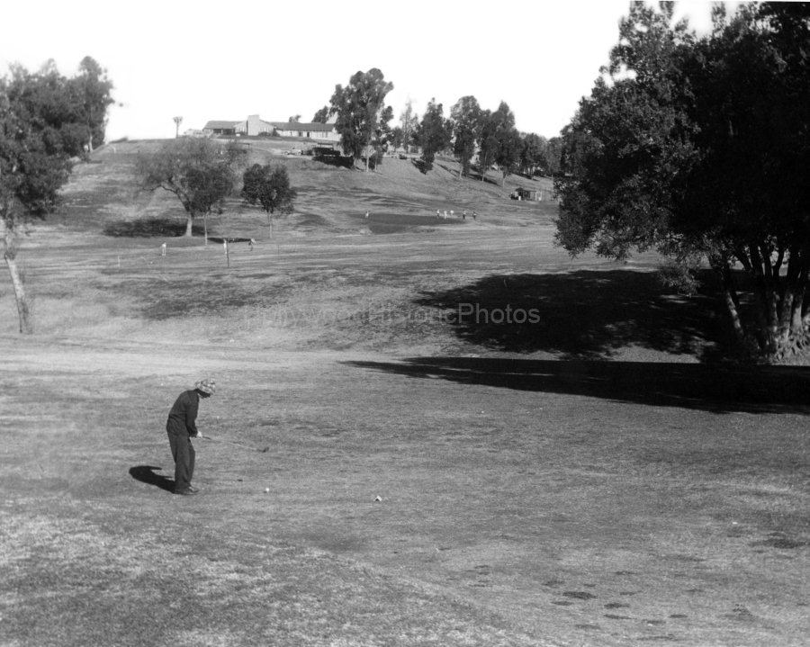 Woodland Hills 1951 WM.jpg